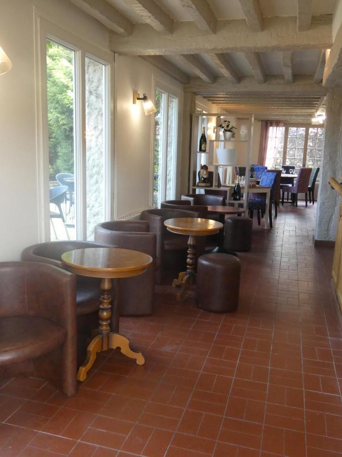 Logis Hotel Restaurant Auberge Saint Martin Surville  Exterior foto